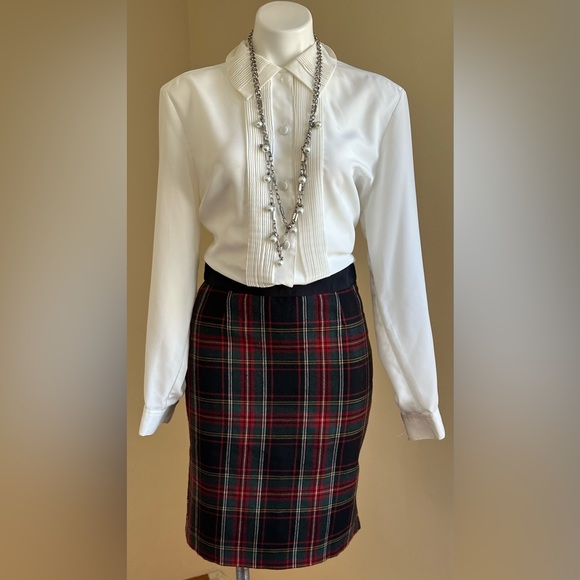 J. Crew Red,Black,Green Plaid Midi Skirt Pleaded Tail Back Elastic waist. Sz 4. - Picture 2 of 11